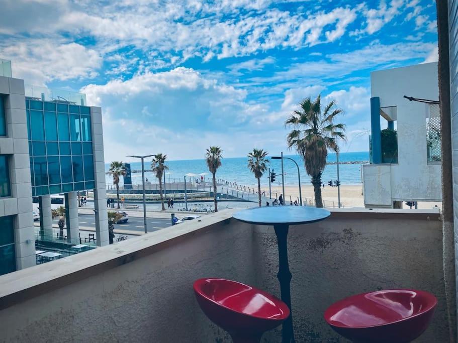 Entire Apartment Facing The Sea Tel Aviv Exterior photo