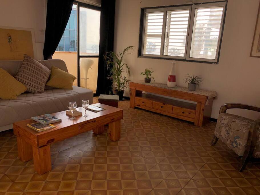 Entire Apartment Facing The Sea Tel Aviv Exterior photo